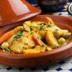 i138001-tajine-de-poulet-aux-carottes-olives-et-4-epices
