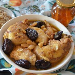 tajine-poulet-pruneaux-amandes-miel
